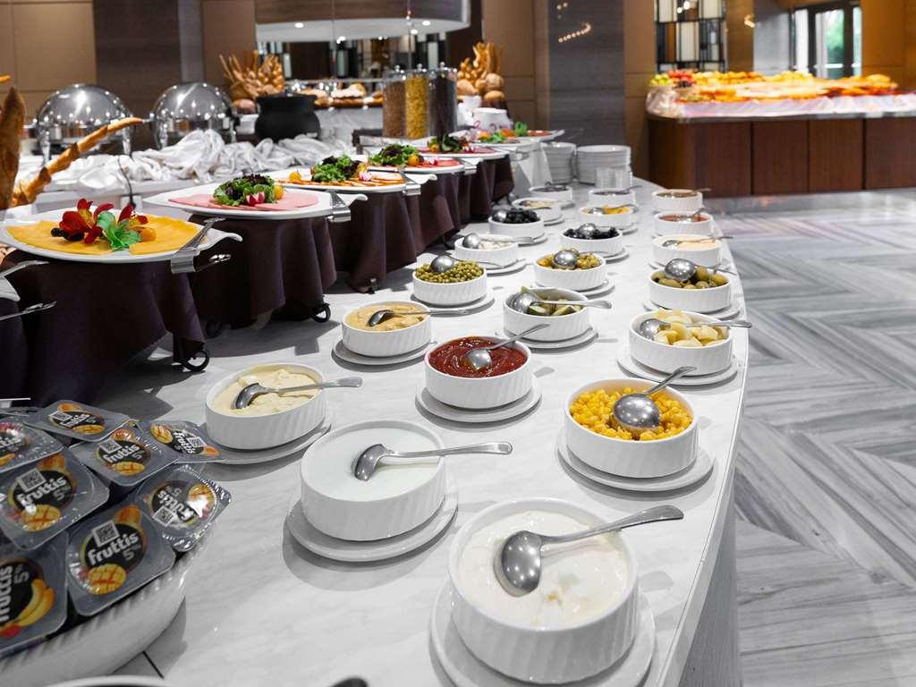 Moevenpick Hotel 塔什干 餐厅 照片