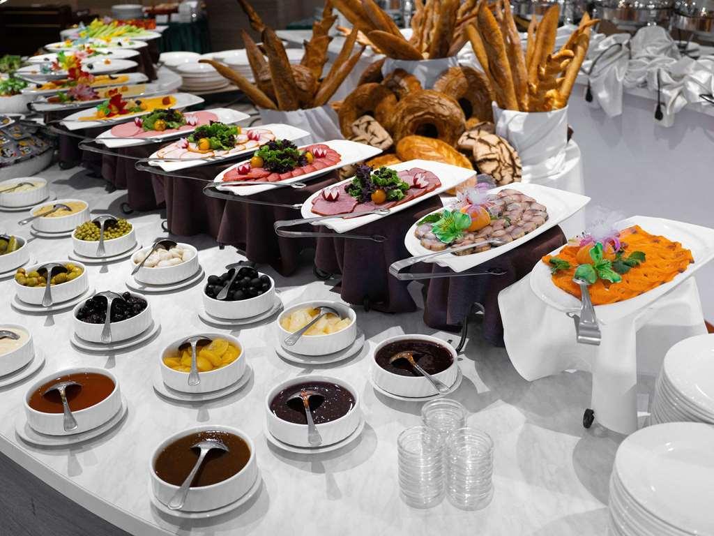 Moevenpick Hotel 塔什干 餐厅 照片